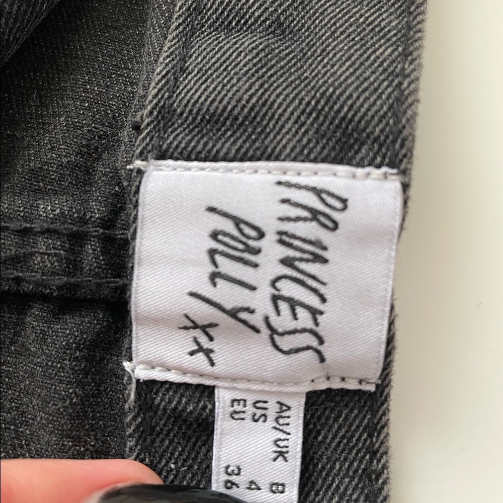 Never used princess Polly shorts. Size is in the picture.
